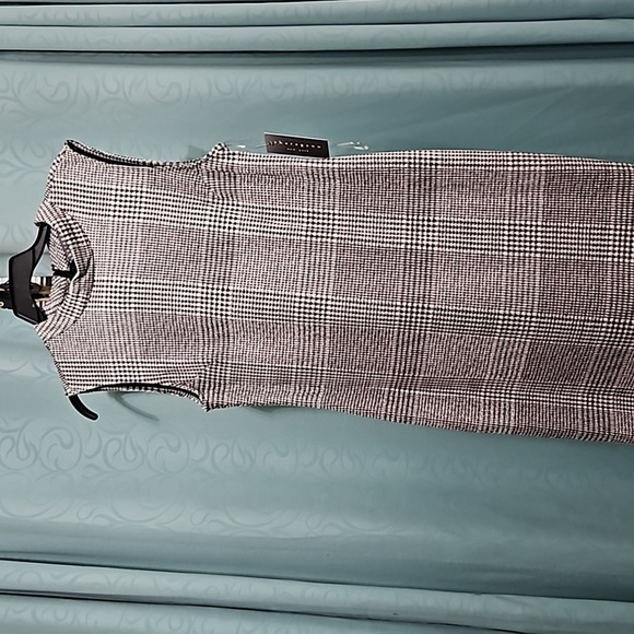 Sharagano Dresses & Skirts - Sharagano New York shift dress